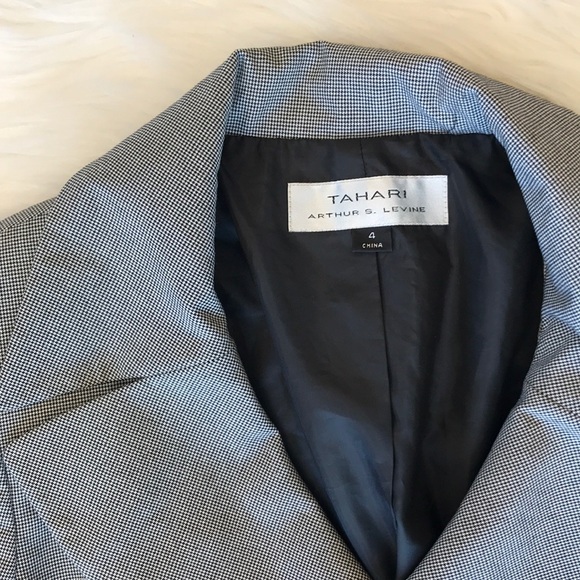 Tahari Blazer - Picture 2 of 6
